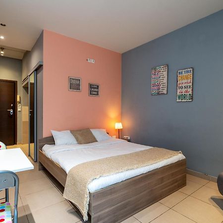 Ideally Located Apartment In Central Athènes Extérieur photo