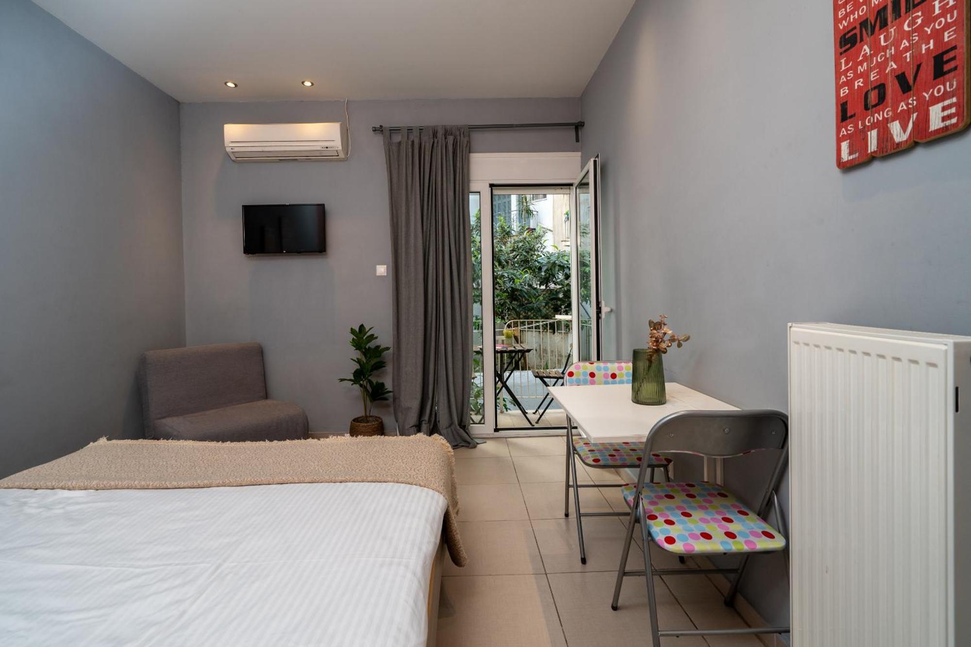 Ideally Located Apartment In Central Athènes Extérieur photo