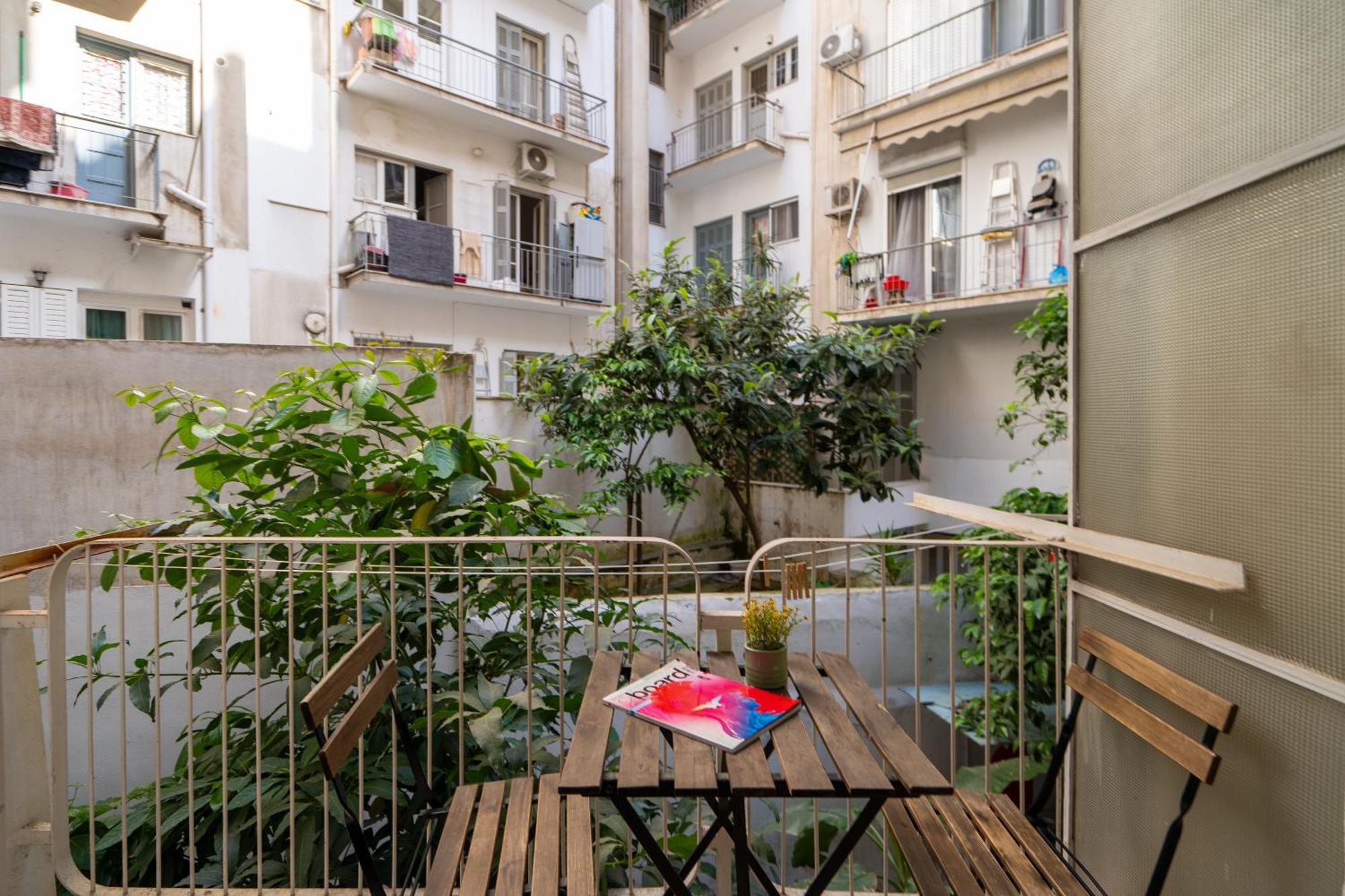 Ideally Located Apartment In Central Athènes Extérieur photo