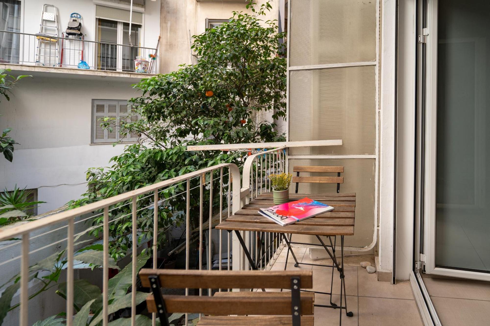 Ideally Located Apartment In Central Athènes Extérieur photo